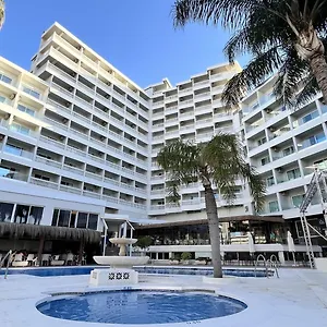**** Hotel Parasol Garden Spanien