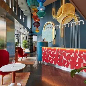 ayre-hotel-gran-via.catalonia-hotels.com/